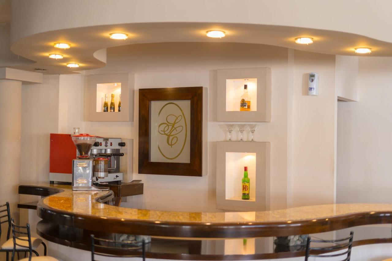 Resort y Spa Santa Cecilia Uno Вила Карлос Пас Екстериор снимка