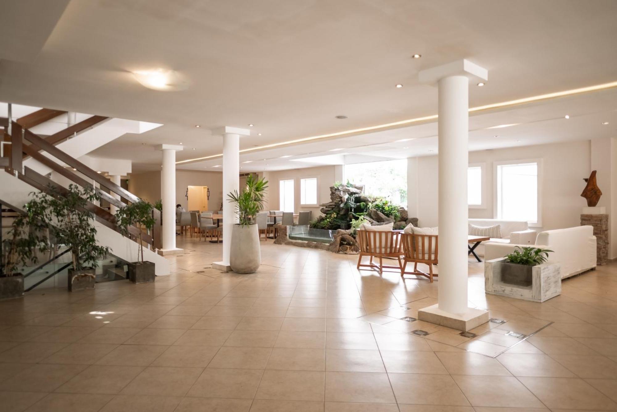 Resort y Spa Santa Cecilia Uno Вила Карлос Пас Екстериор снимка